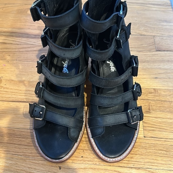 Free People sz 39 strappy heeled FP Collection - Buckle Up Baby Block Heels - Picture 5 of 10